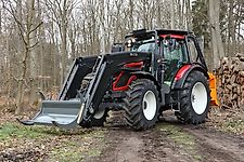 Valtra Forsttraktor Forstumbau Kabinenschutz