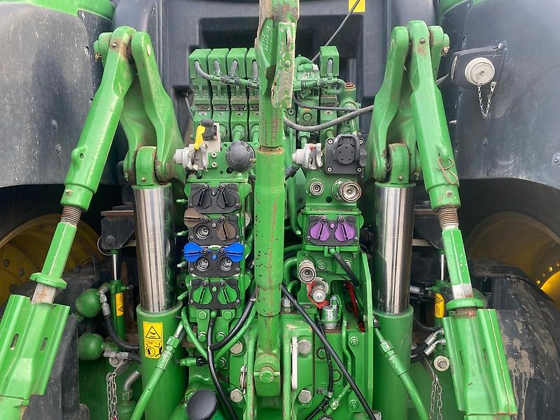 John Deere 6230R - Command Pro