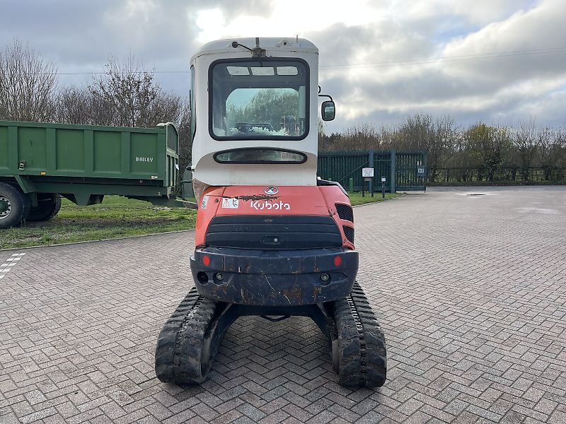 Kubota U25-3A