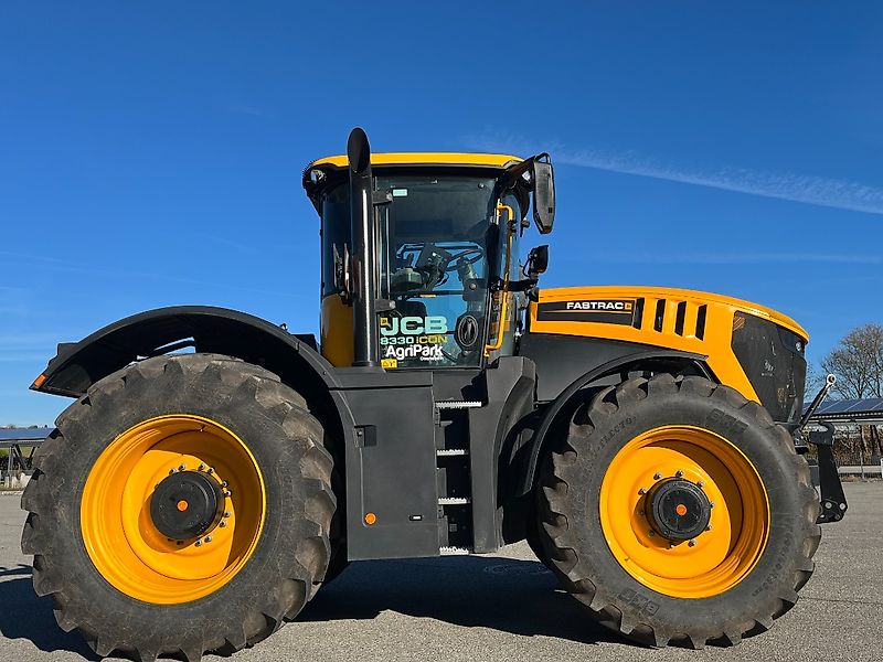 JCB FASTRAC 8330 ICON