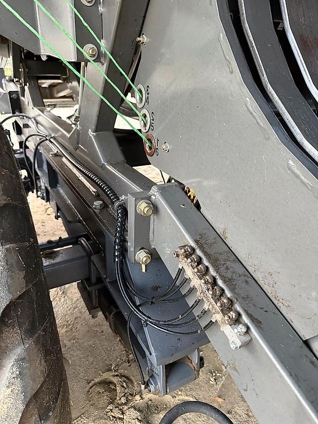 Claas Quadrant 3200 Finecut Quaderballenpresse BigPack