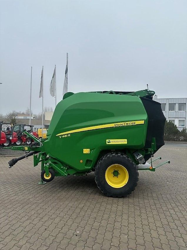 John Deere V461R