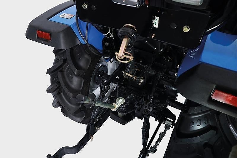 Solis 26 Frontlader / Ackerstollenbereifung / STVO / Allrad