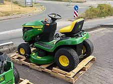 John Deere X107 Rasentraktor