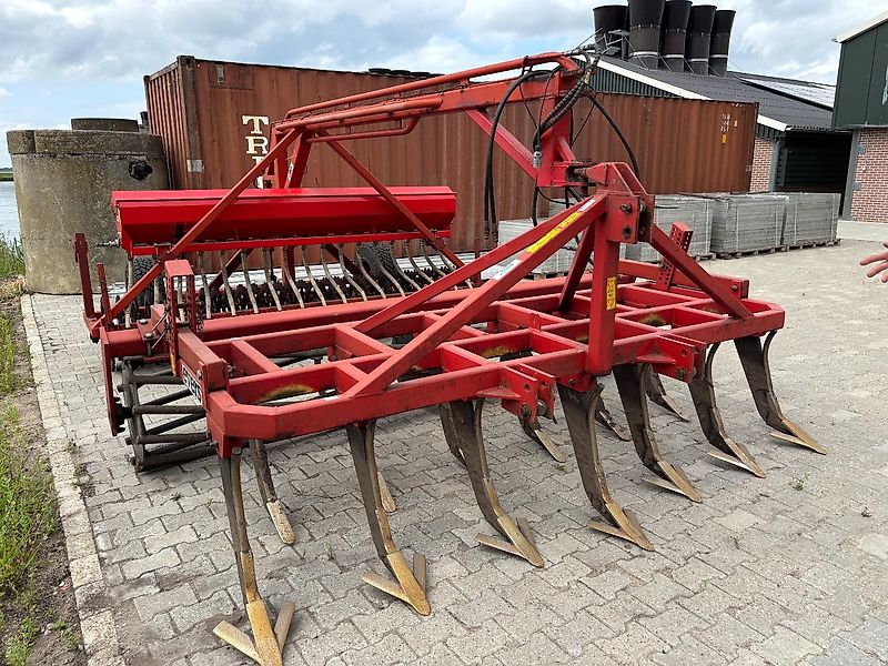Evers Haflinger LJ-13 R62 cultivator met vorenpakker en zaaimachine