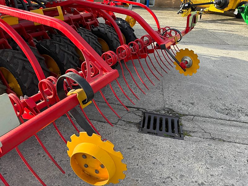 Väderstad EX DEMO Vaderstad Rapid A 400S Drill For Sale