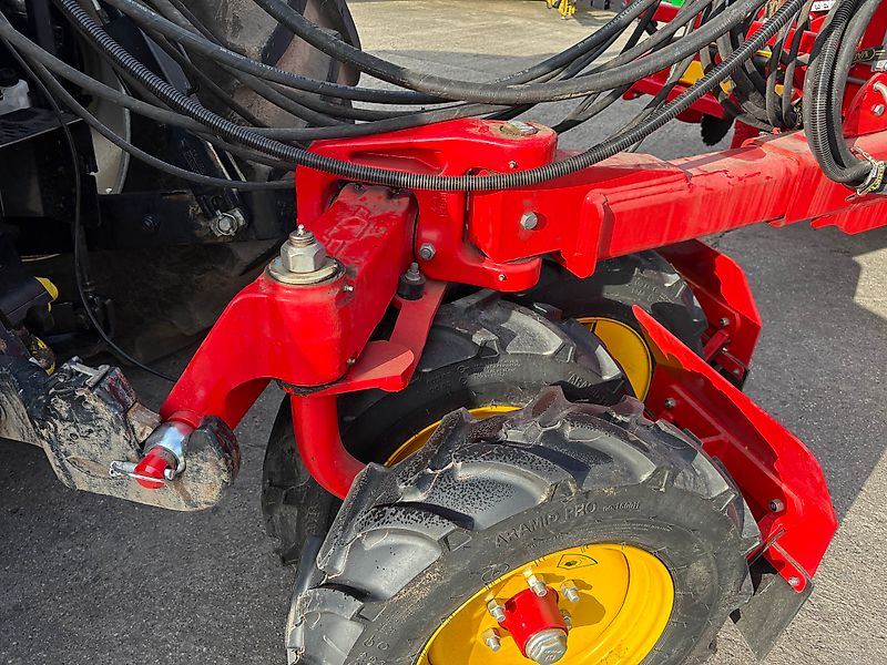Väderstad EX DEMO Vaderstad Rapid A 400S Drill For Sale