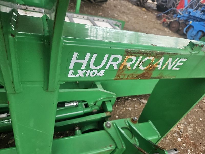 Hustler Hurricane LX104