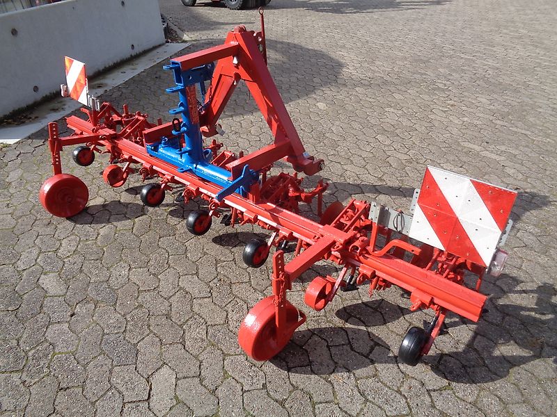 Rau Sechs reihige Fronthacke mit Akkord Dreieck von Weiste mit Hackschutzscheiben kein Schmotzer Einböck Köckerling Hatzenbichler Universalhackgerät