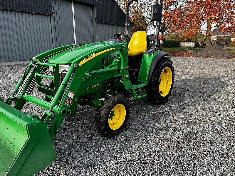 John Deere 3045r
