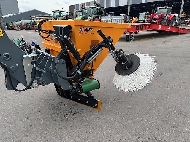 Giant ZV-600 Sägespäneverteiler