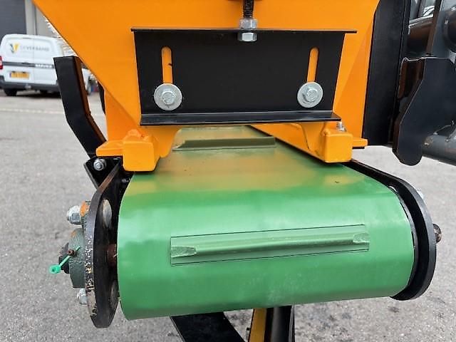 Giant ZV-600 Sägespäneverteiler