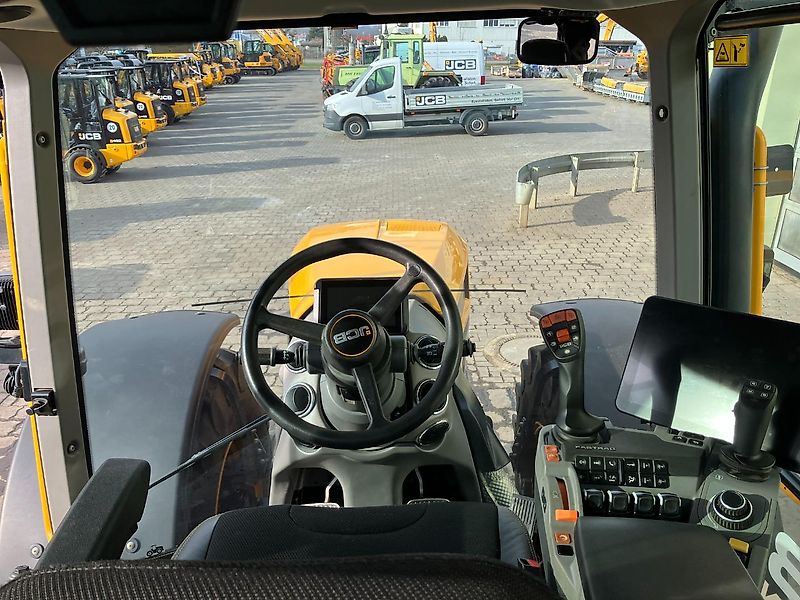 JCB Fastrac 4220 Icon Pro Line