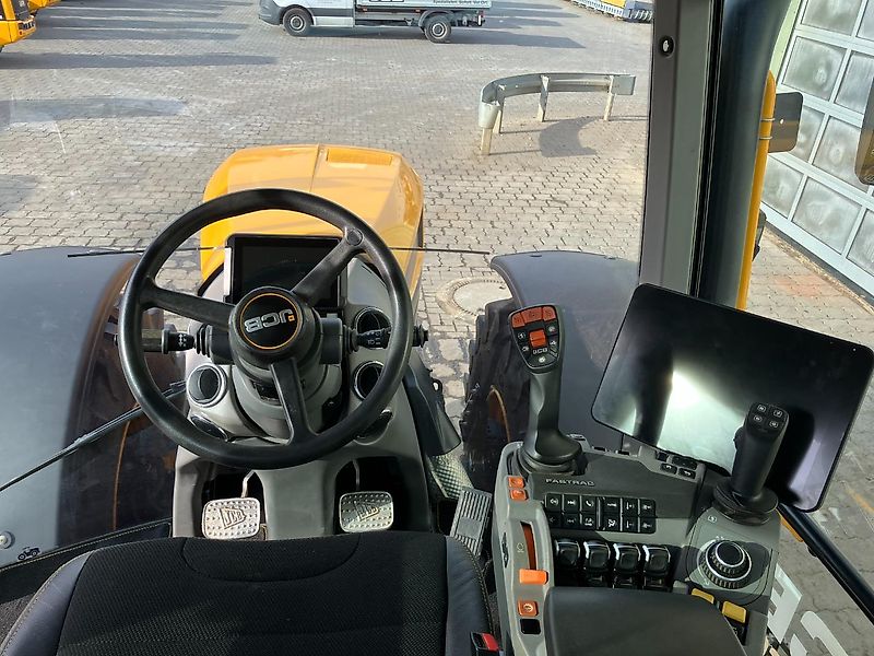 JCB Fastrac 4220 Icon Pro Line