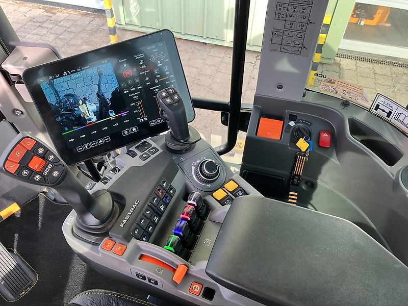 JCB Fastrac 4220 Icon Pro Line