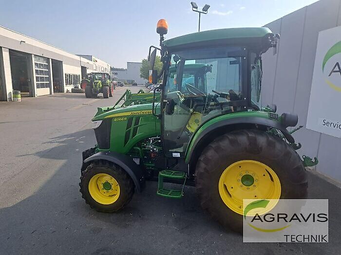 John Deere 4066 R