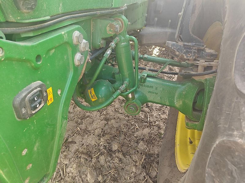 John Deere 6230R