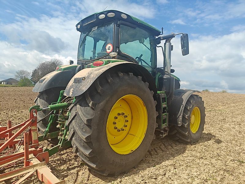 John Deere 6230R