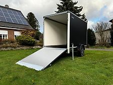 Variant Kofferanhänger 1350kg C2 Edition Alufelgen 100 km/h Rampe