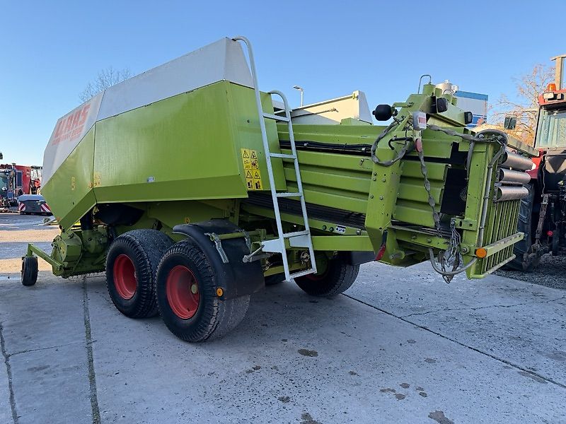 Claas Quadrant 2200 Roto Cut - 41877 Ballen