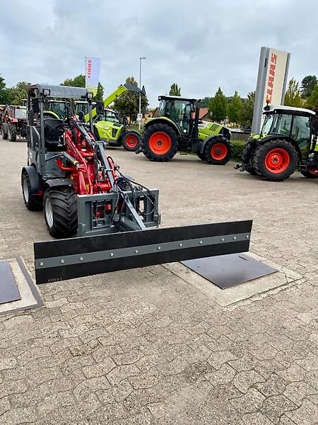 Bressel und Lade Gummischiebeschild 2400mm hydraulisch schwenkbar EURO Aufnahme