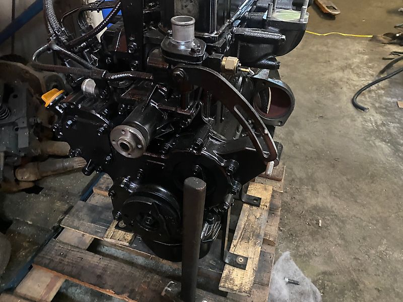 Yanmar 3TNV88 - silnik kompletny (Części zamienne)