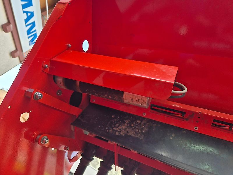 Kuhn Sitera 330E 24 Reihen + HRB 303D , elektrische Dosierung, Spuranreißer, DURAKUHN