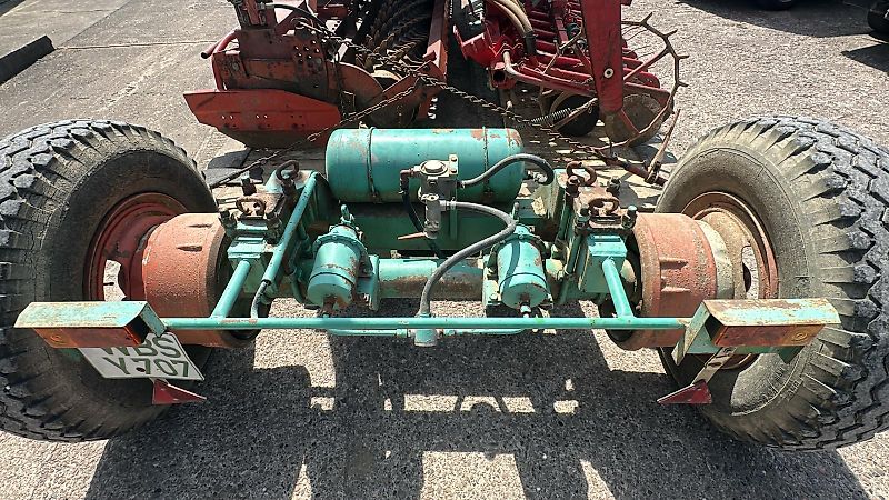 Kuhn 4,50m Kreiselegge mit Accord DA-S Rollscharmaschine und Tieflader, Zustand s. Fotos