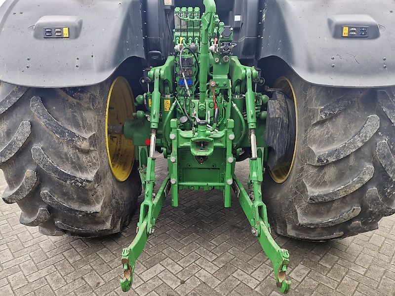 John Deere 6230R MY22 AP 50