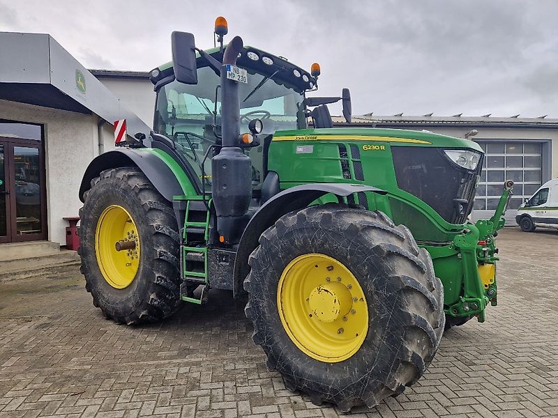 John Deere 6230R MY22 AP 50