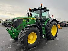 John Deere 6R215