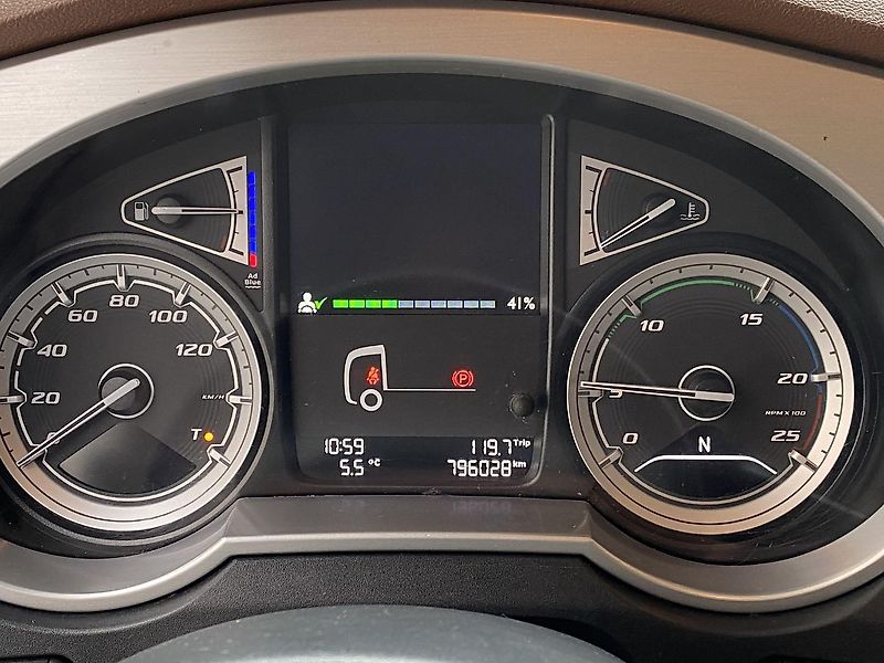 Daf XF 530 | Retarder*SSC*Standklima*Navi*Skylights