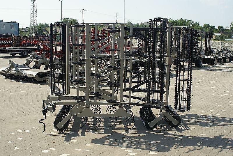 Rolex Saatbettkombination / Hydraulically cultivator / Vibroculteur / Aggregato di coltivazione / Почвообрабатывающий гидравлический складывающийся агрегат / Agregat uprawowy hydraulicznie składany 4,2 m