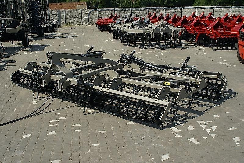 Rolex Saatbettkombination / Hydraulically cultivator / Vibroculteur / Aggregato di coltivazione / Почвообрабатывающий гидравлический складывающийся агрегат / Agregat uprawowy hydraulicznie składany 4,2 m