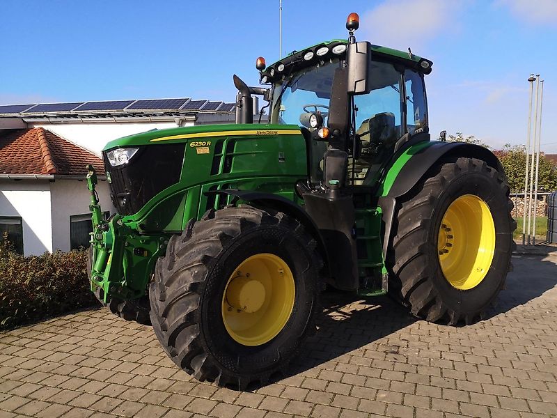 John Deere 6230R
