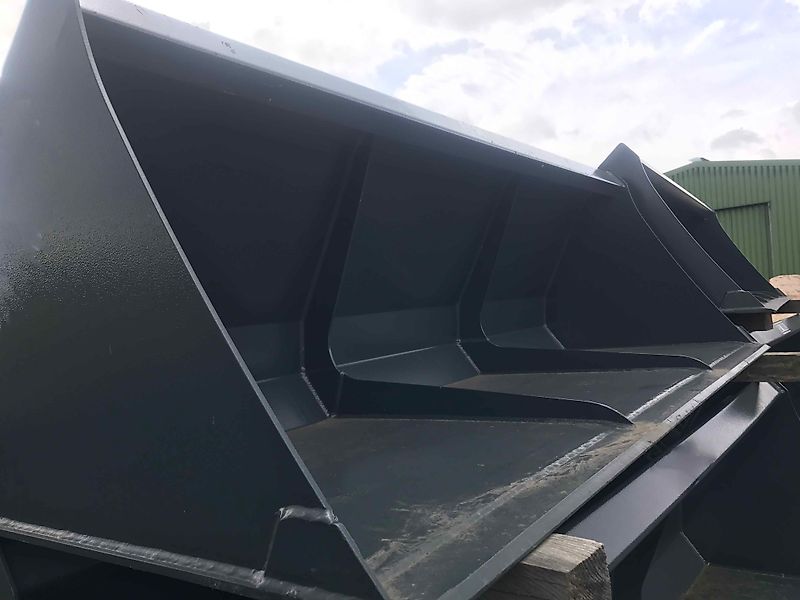 Frontladerschaufel Frontladerschaufeln von 1,20m - 2,40m