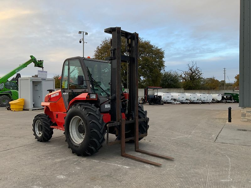 Manitou M26-4 RoughTerrain Fork Lift (ST24901)
