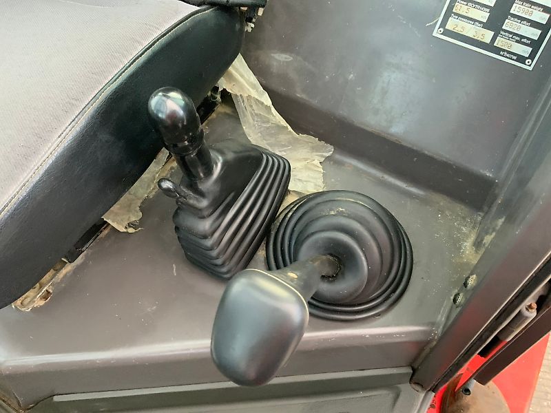 Manitou M26-4 RoughTerrain Fork Lift (ST24901)