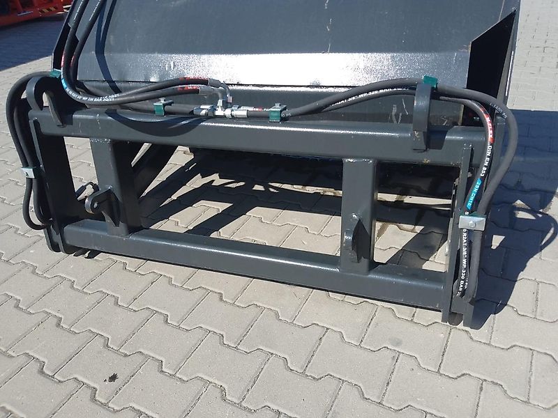 Hochkippschaufel Frontladerschaufel Euro Aufnahme