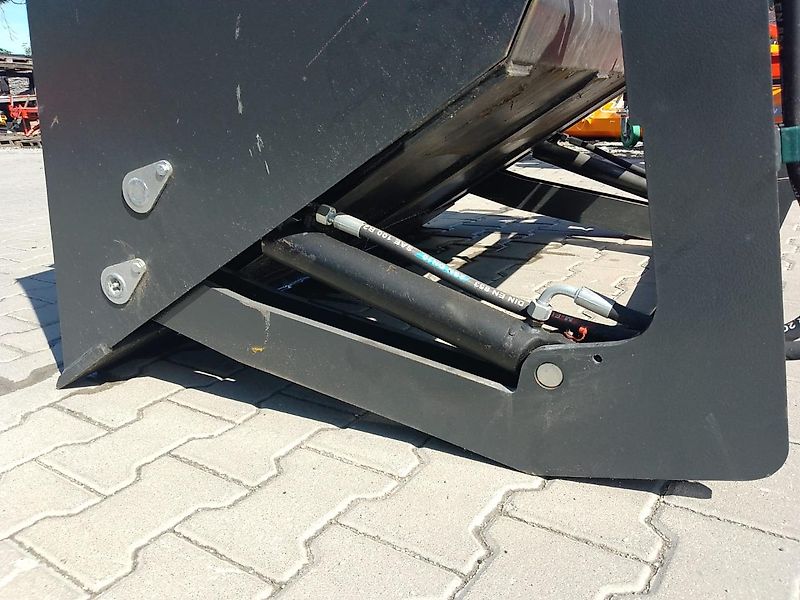 Hochkippschaufel Frontladerschaufel Euro Aufnahme