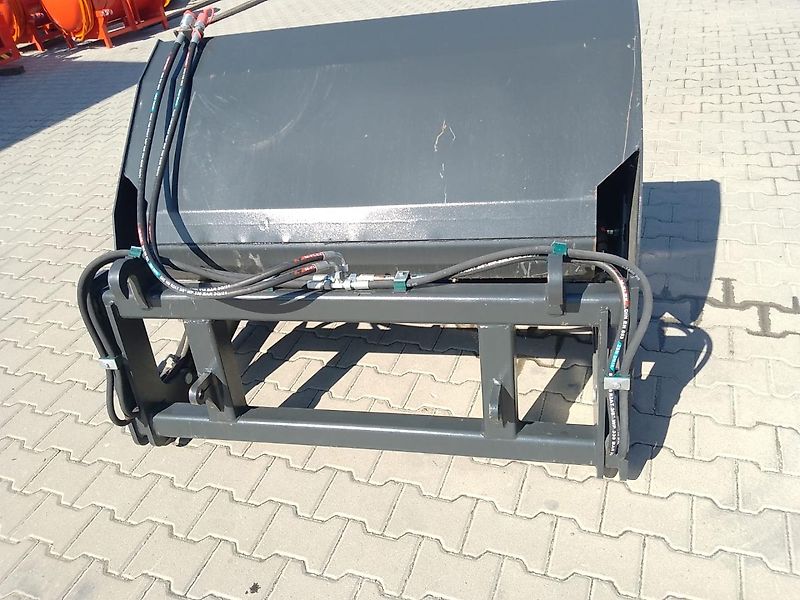 Hochkippschaufel Frontladerschaufel Euro Aufnahme