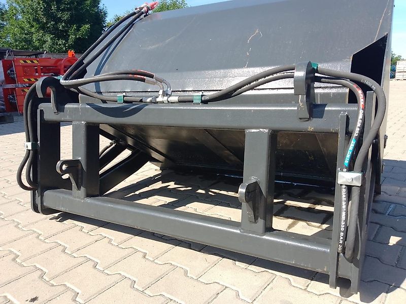 Hochkippschaufel Frontladerschaufel Euro Aufnahme