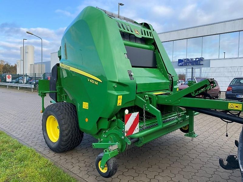 John Deere V 451 M
