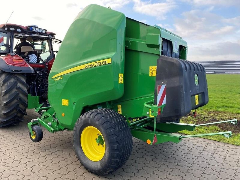 John Deere V 451 M