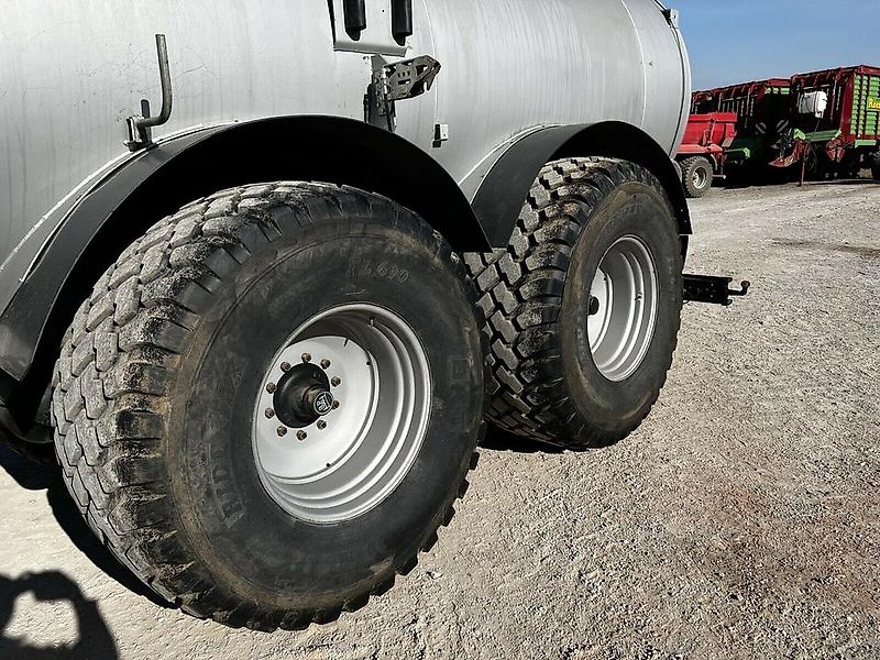 Stapel 21500 Ltr Güllefass, Vorbereitet für Bomech; Kumm Kotte Zunhammer Wienhoff Rekordia