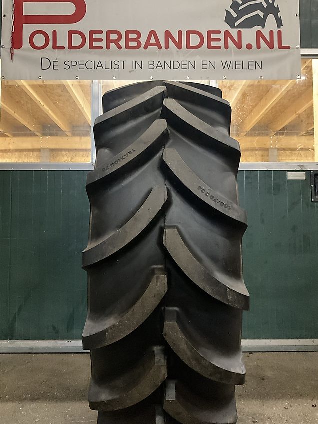 Vredestein Traxion 70 480/70R34 143 D