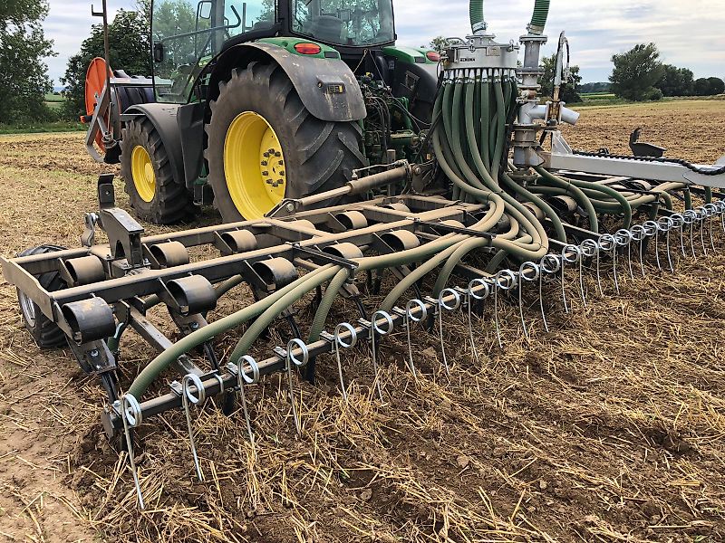 Verschlauchungstechnik Güllegrubber 7,5 m Verschlauchung oder Fassanbau Gülleverschlauchung