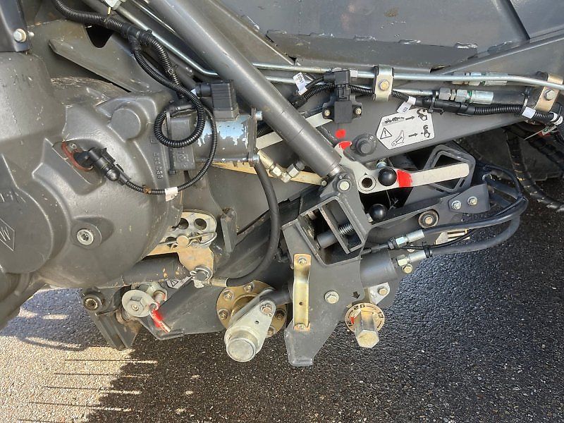 Claas Quadrant 3200 FC Tandem