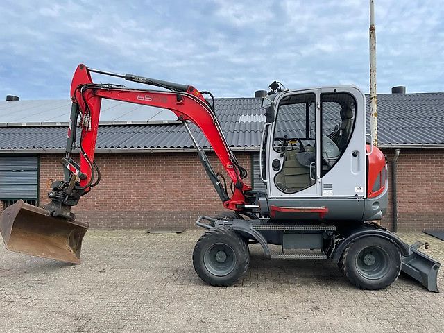 Neuson 6503 WD Bandenkraan