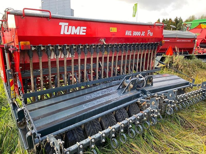 Tume JC 3000